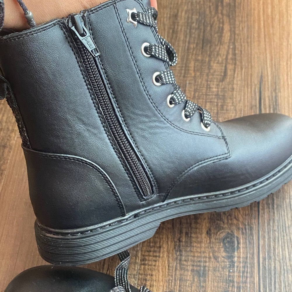 SO Kids Black Boots - Picture 8 of 9